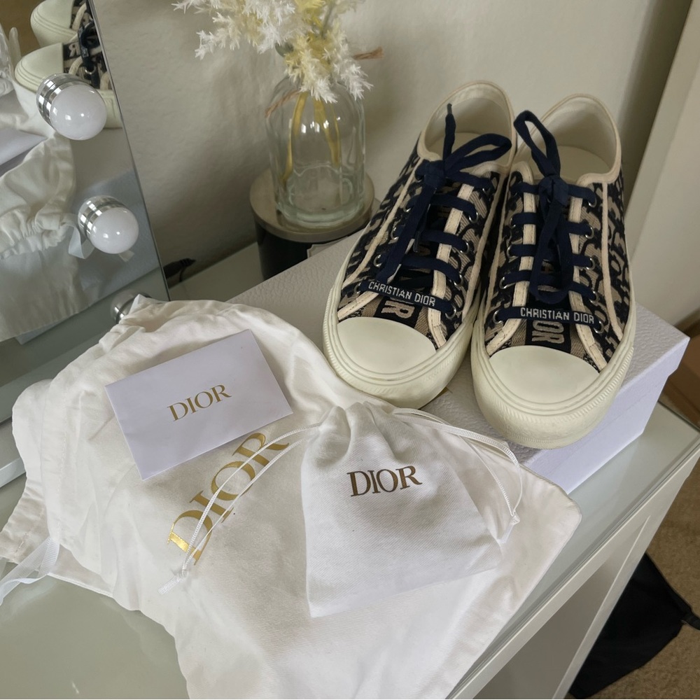 DIOR SNEAKERS 8.5